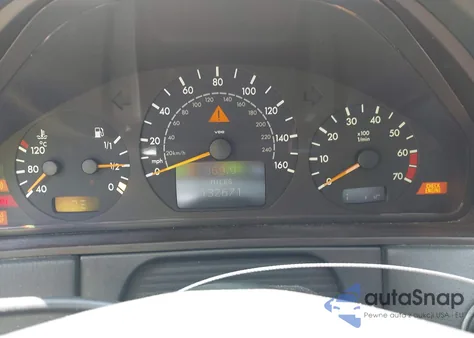 2000 Mercedes-Benz E 320 from USA, damaged, VIN WDBJF65J0YB115591